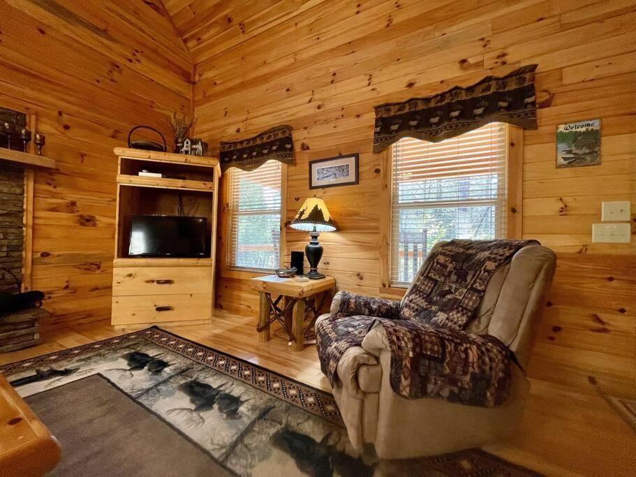 2 Bed Cabin Hot Tub Close To Helen #16 Exterior foto