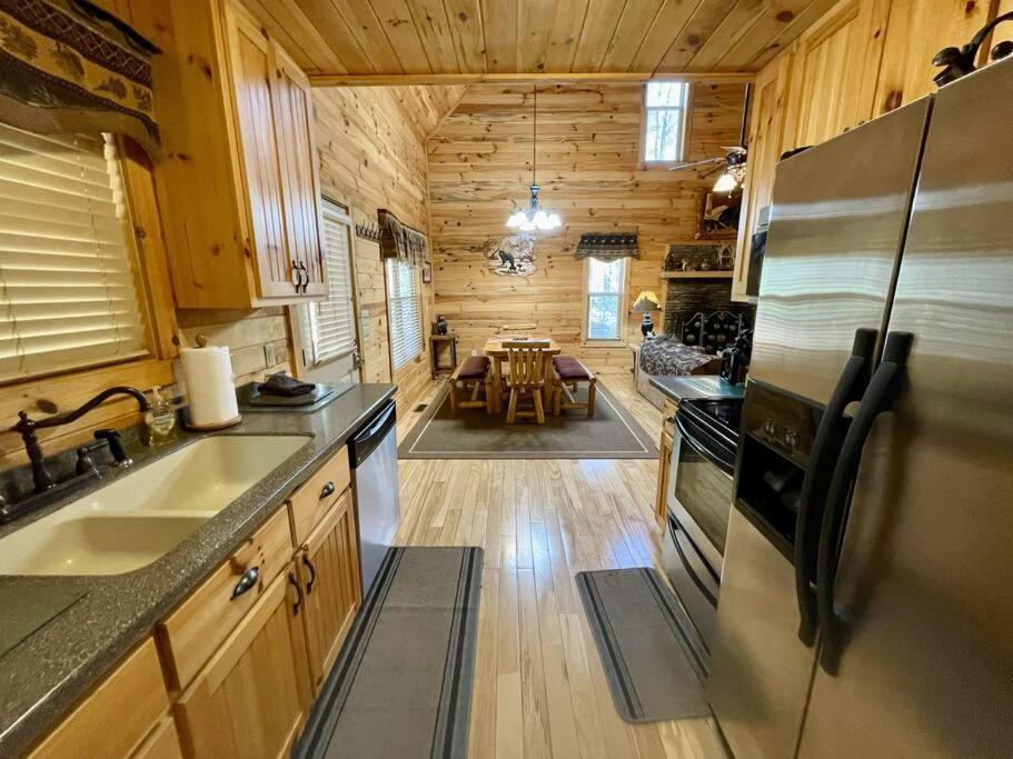 2 Bed Cabin Hot Tub Close To Helen #16 Exterior foto